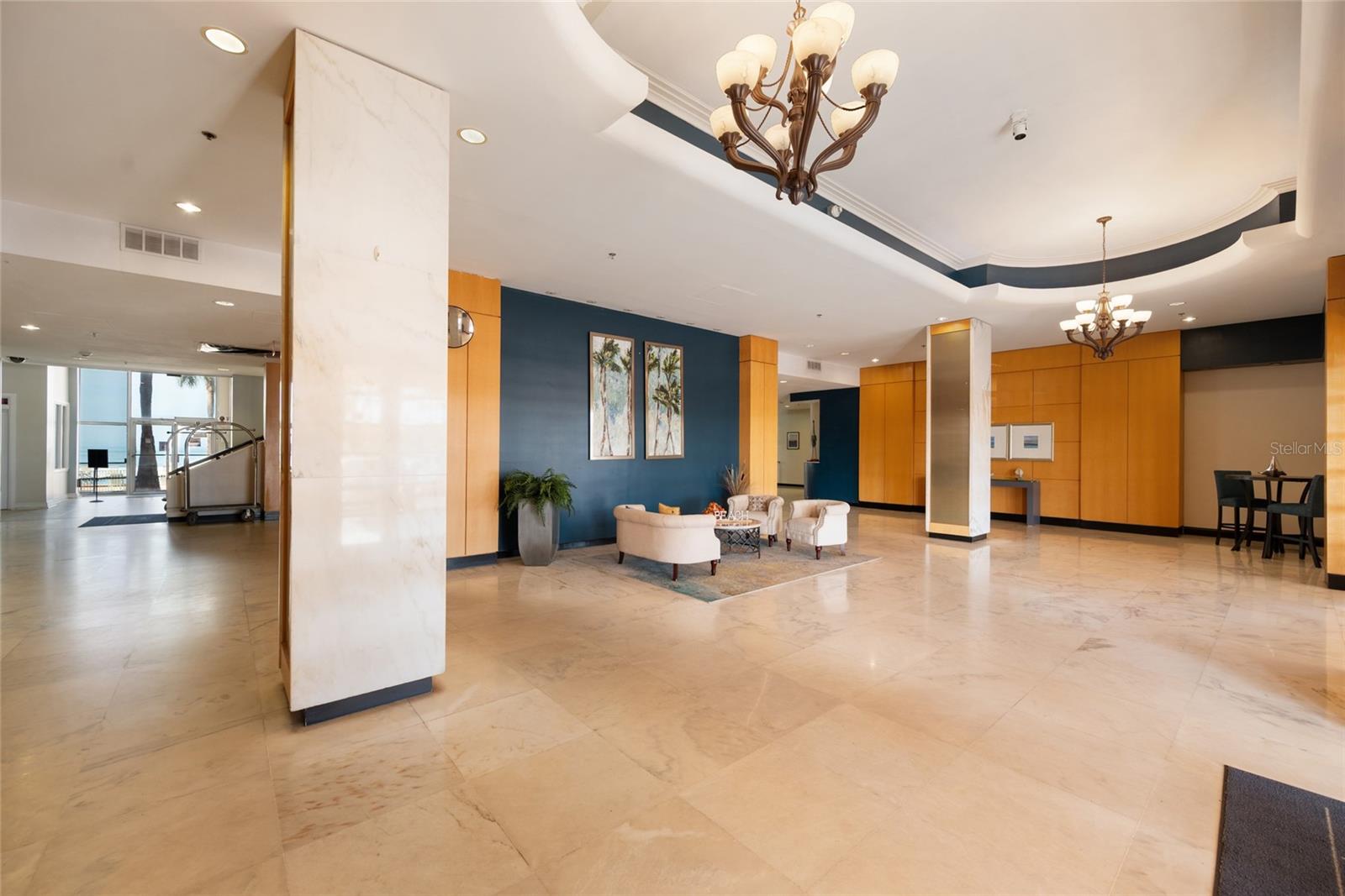 Image 10 of 46 For 880 Mandalay Avenue S405