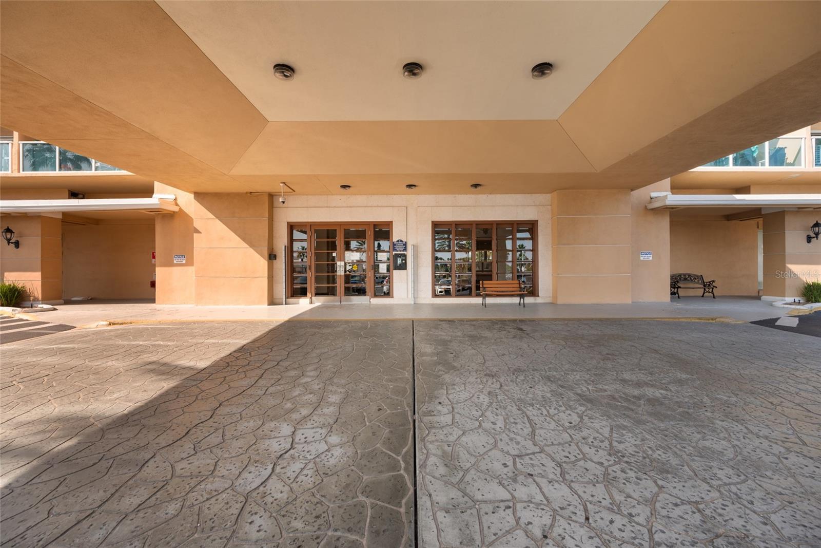 Image 39 of 46 For 880 Mandalay Avenue S405