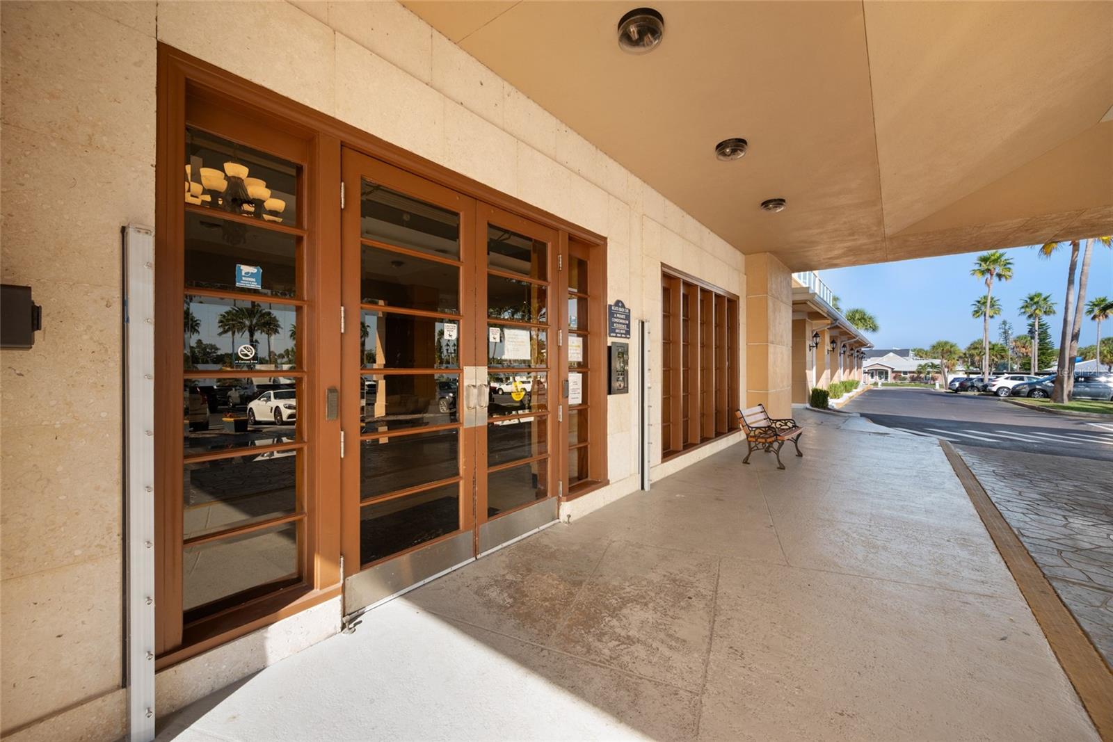 Image 9 of 46 For 880 Mandalay Avenue S405