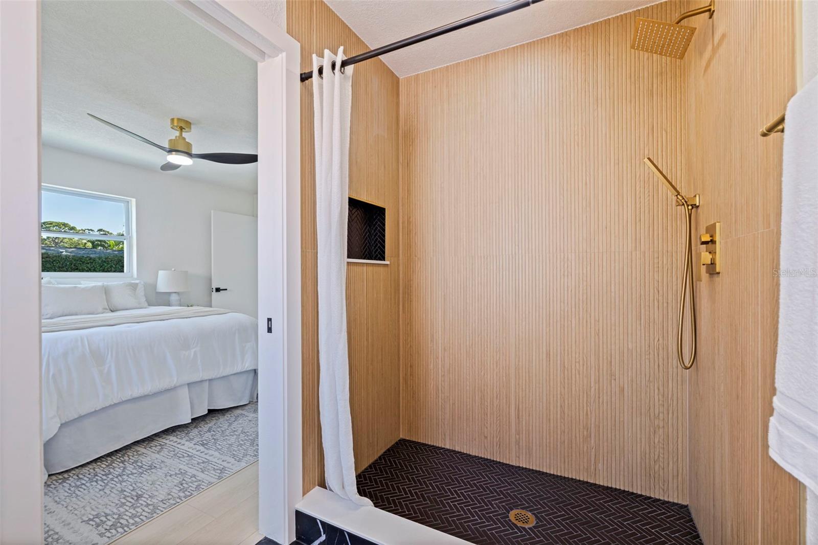 Image 23 of 45 For 6550 20th Street S