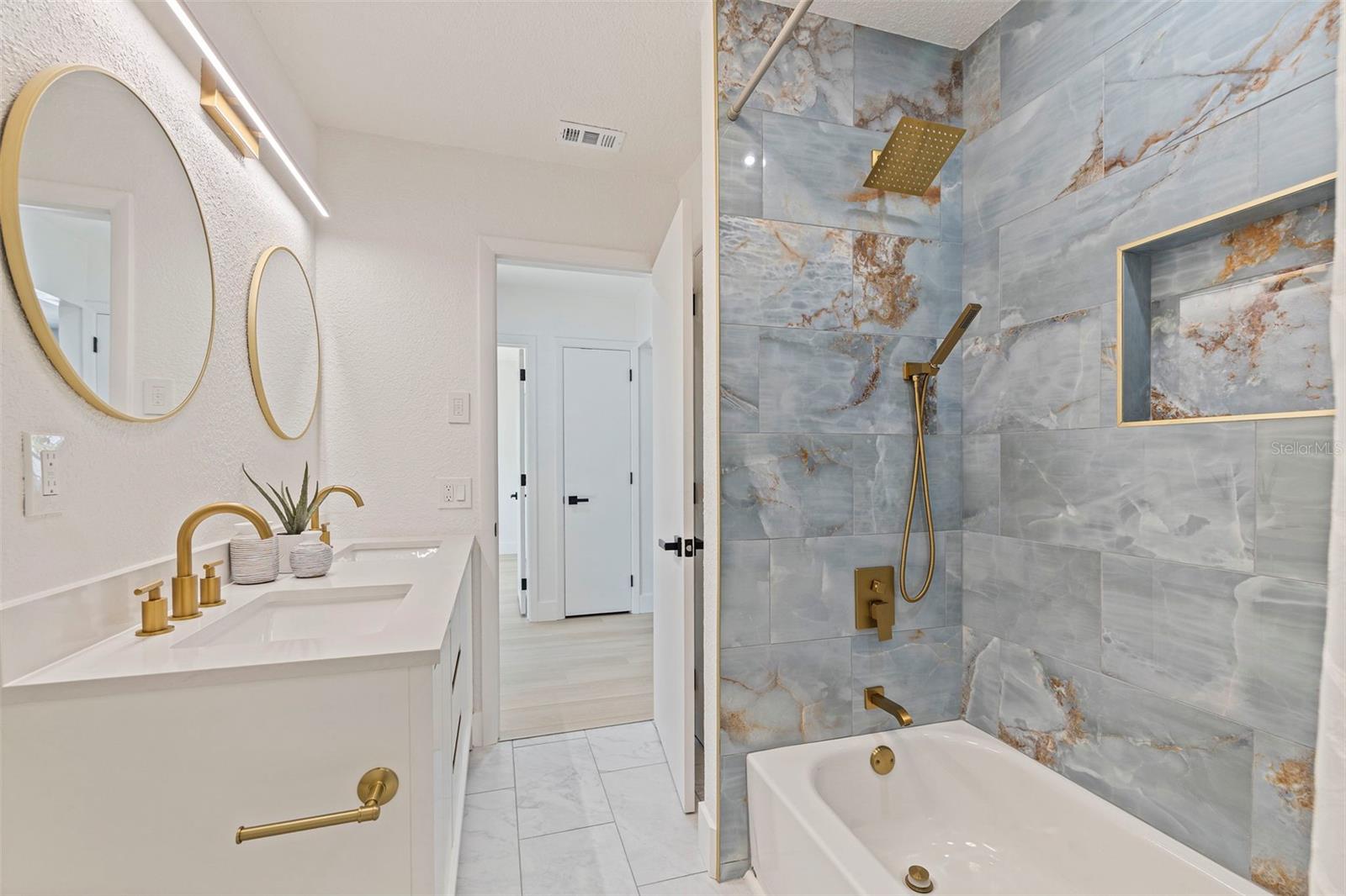 Image 26 of 45 For 6550 20th Street S