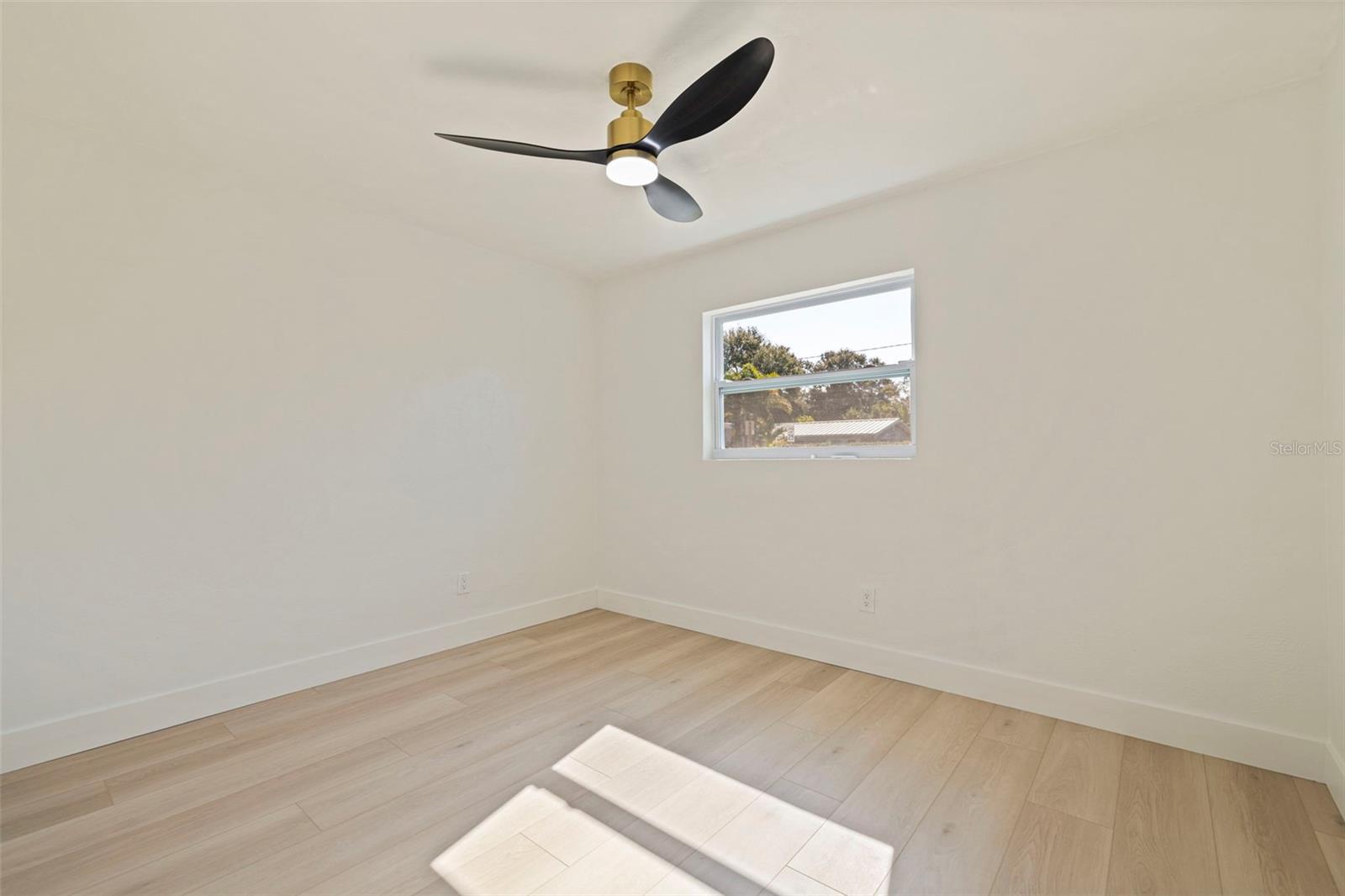 Image 29 of 45 For 6550 20th Street S