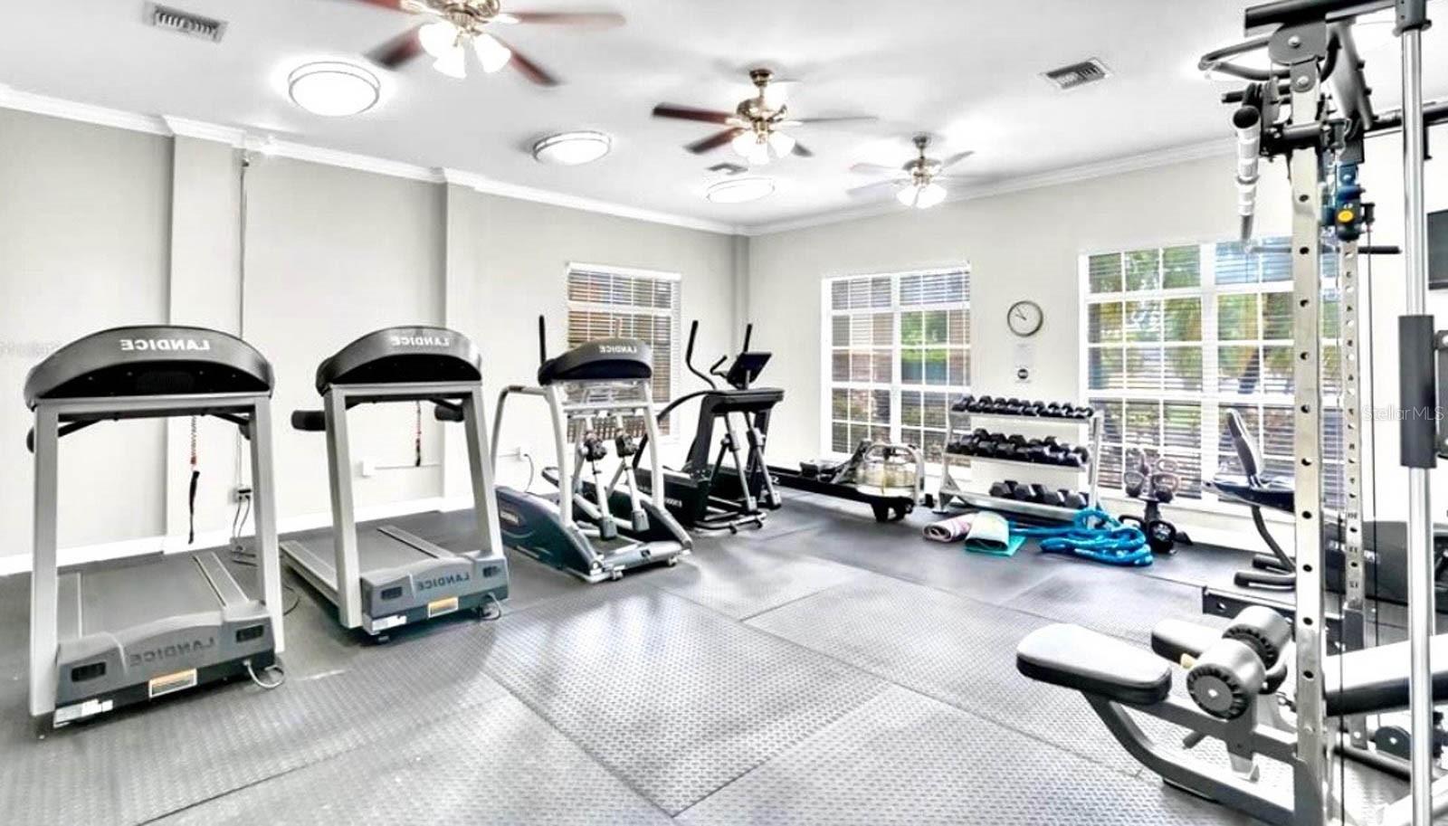 Image 25 of 34 For 1240 Missouri Avenue 414