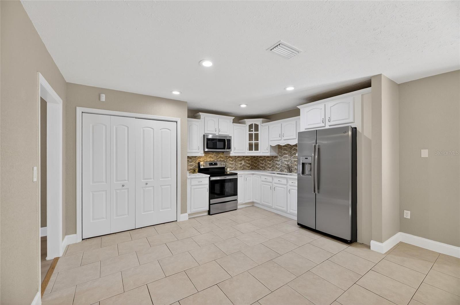 Image 14 of 97 For 2008 58th Street