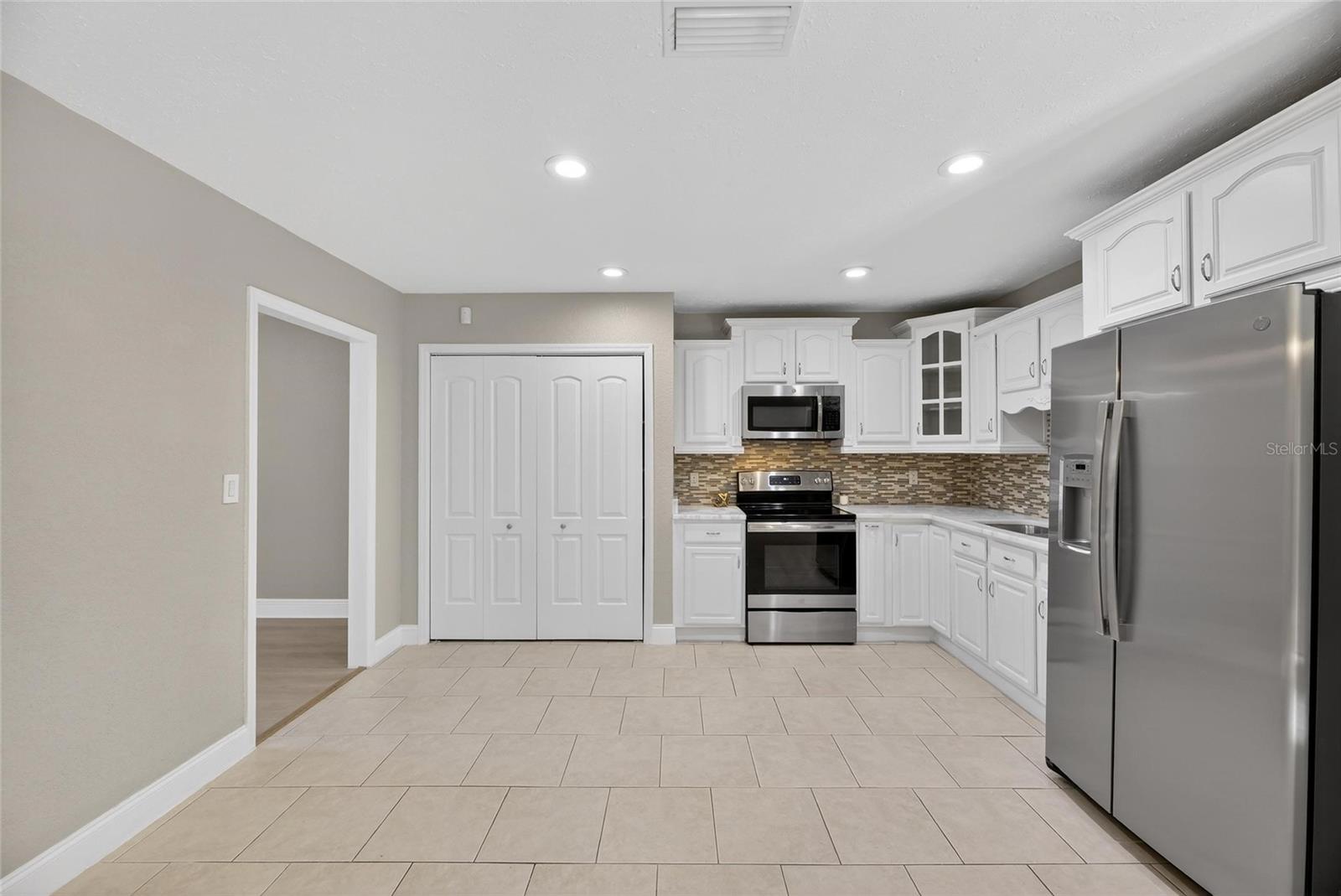 Image 16 of 97 For 2008 58th Street