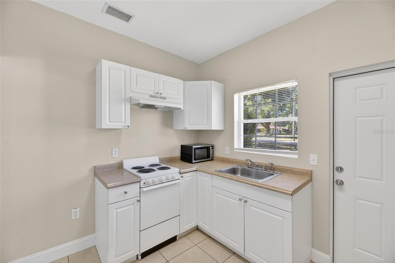 Image 69 of 97 For 2008 58th Street