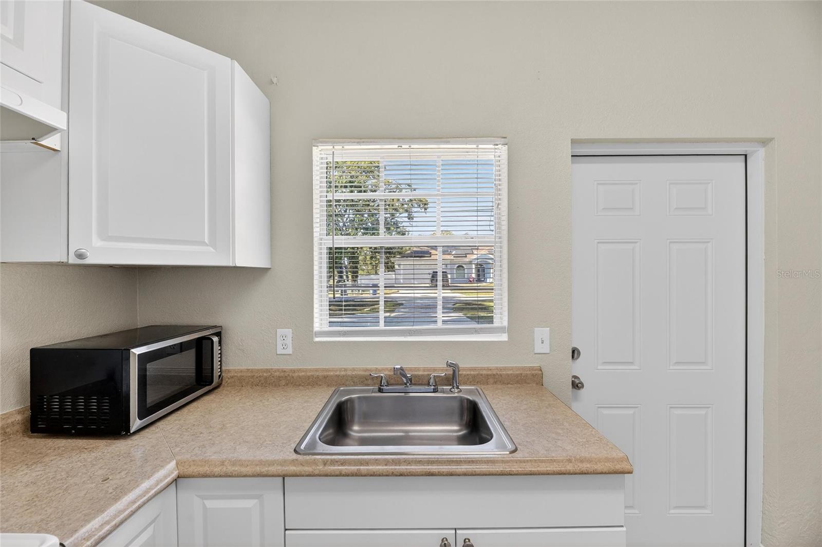 Image 71 of 97 For 2008 58th Street