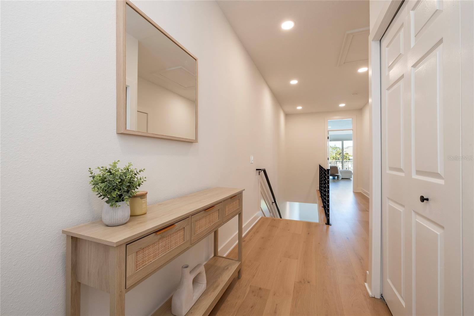 Image 19 of 50 For 372 Larboard Way