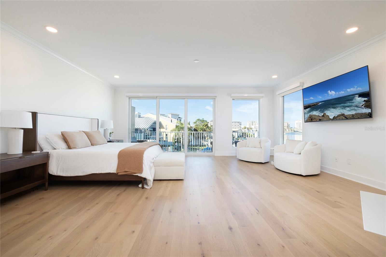 Image 28 of 50 For 372 Larboard Way