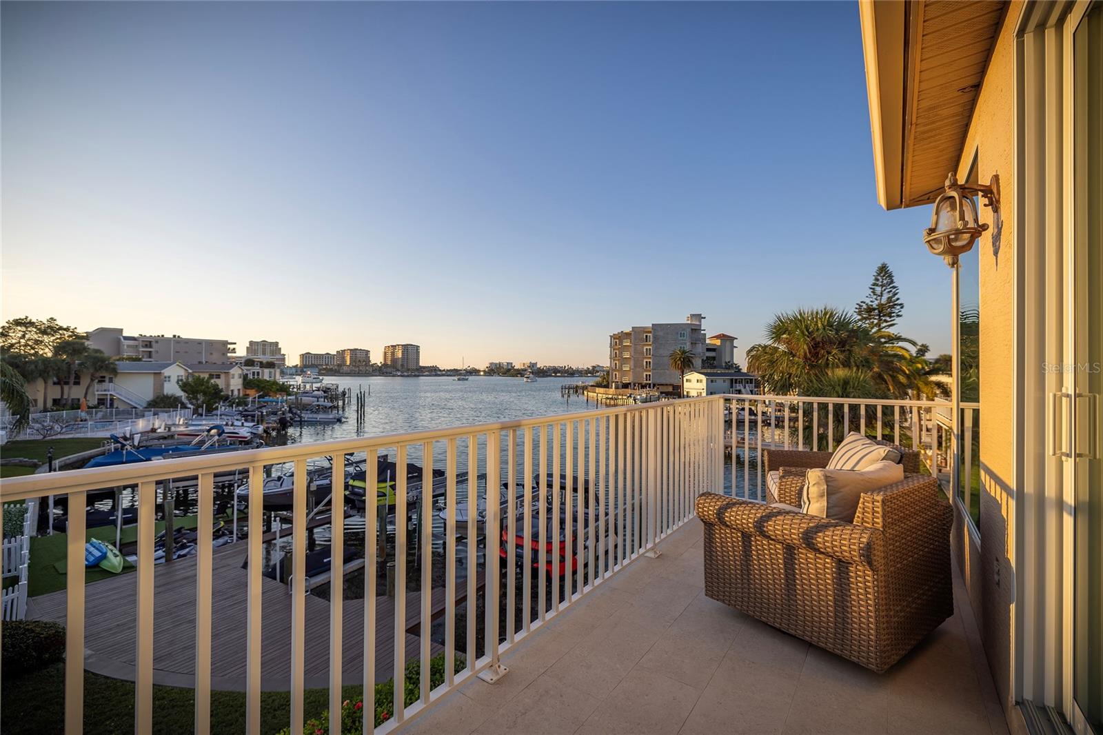 Image 30 of 50 For 372 Larboard Way