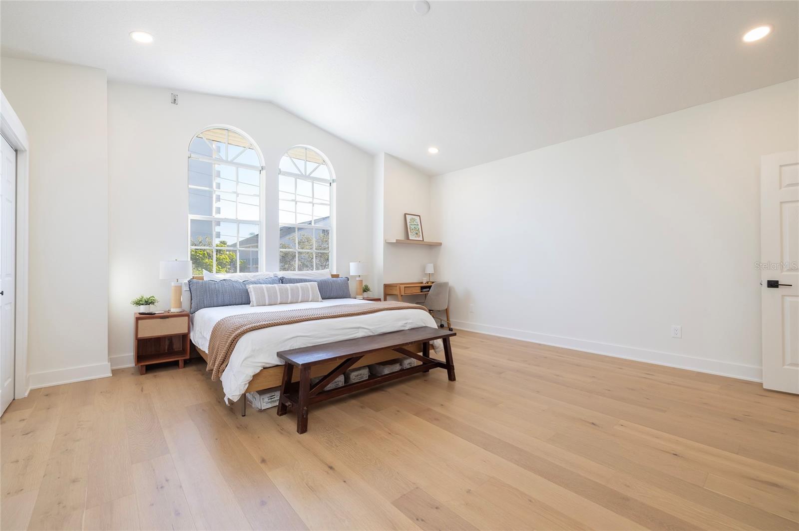 Image 34 of 50 For 372 Larboard Way