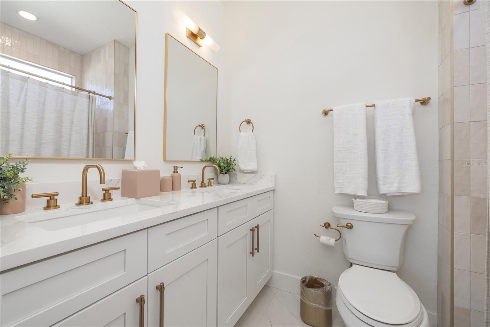 Image 35 of 50 For 372 Larboard Way