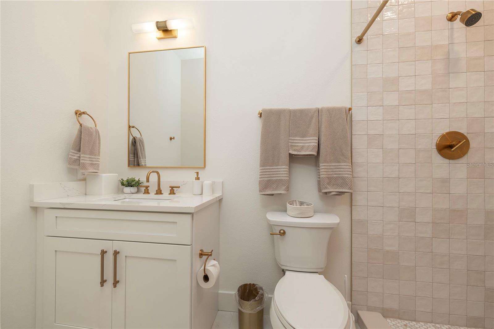 Image 38 of 50 For 372 Larboard Way