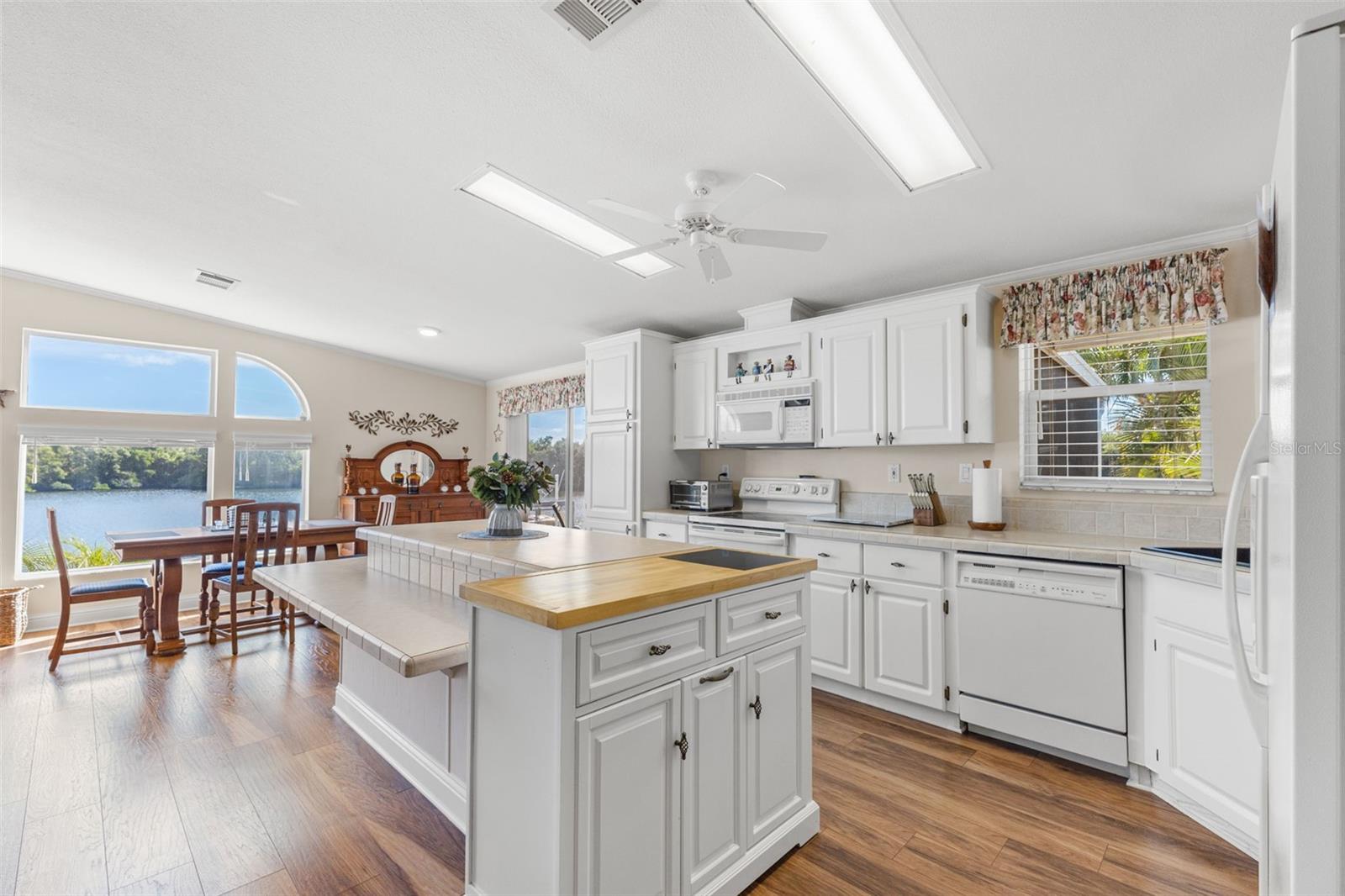 Image 12 of 37 For 7013 Mount Piney Road Ne 724