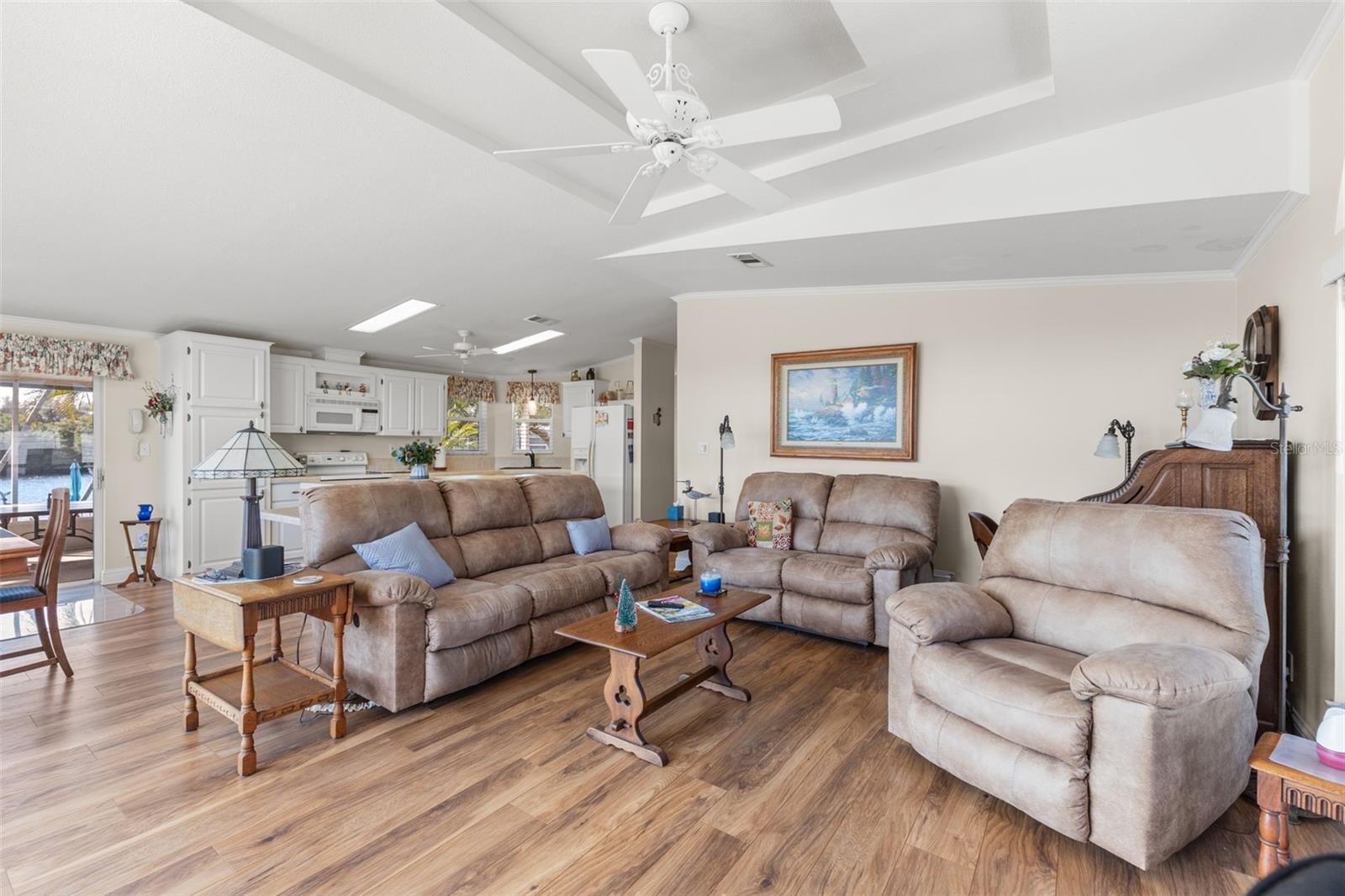 Image 16 of 37 For 7013 Mount Piney Road Ne 724