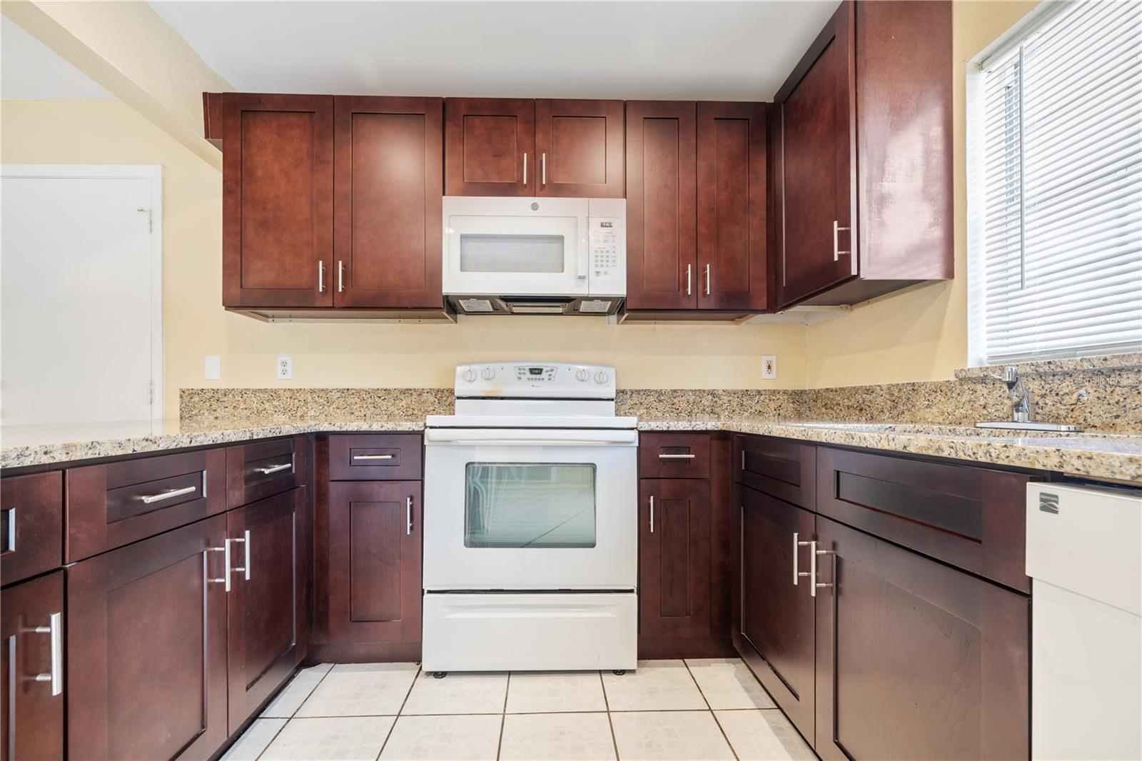 Image 6 of 22 For 8530 Renald Boulevard