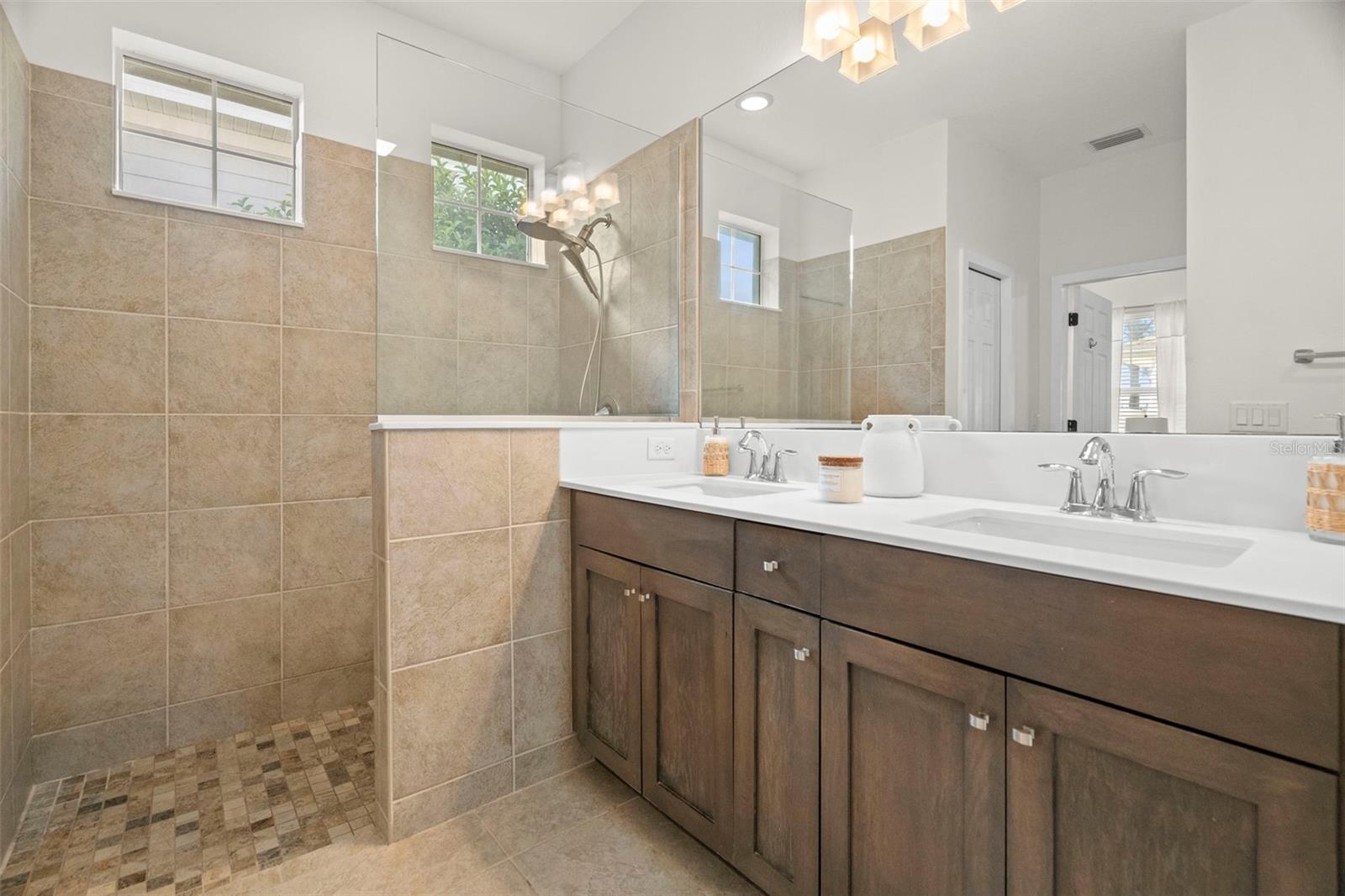 Listing photo id 14 for 3500 Cowart Street