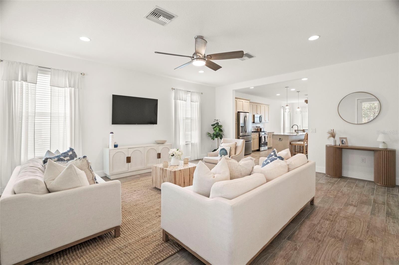 Listing photo id 0 for 3500 Cowart Street