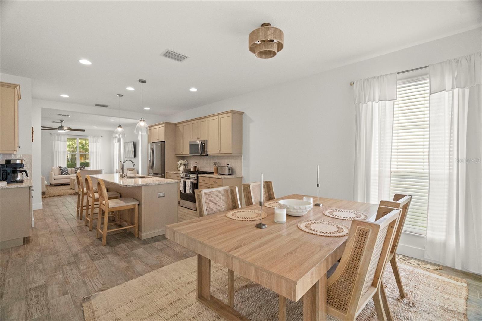 Listing photo id 18 for 3500 Cowart Street