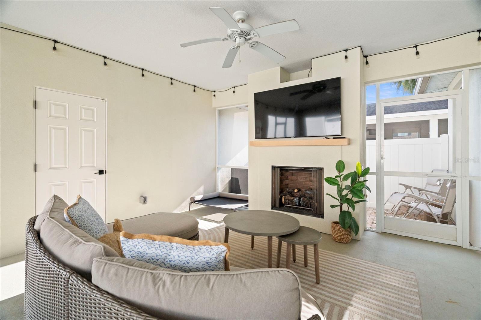 Listing photo id 28 for 3500 Cowart Street