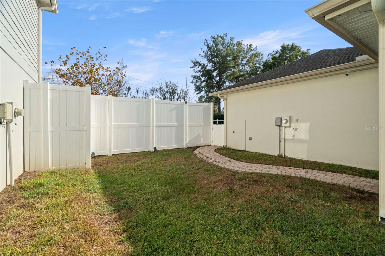 Listing photo id 31 for 3500 Cowart Street