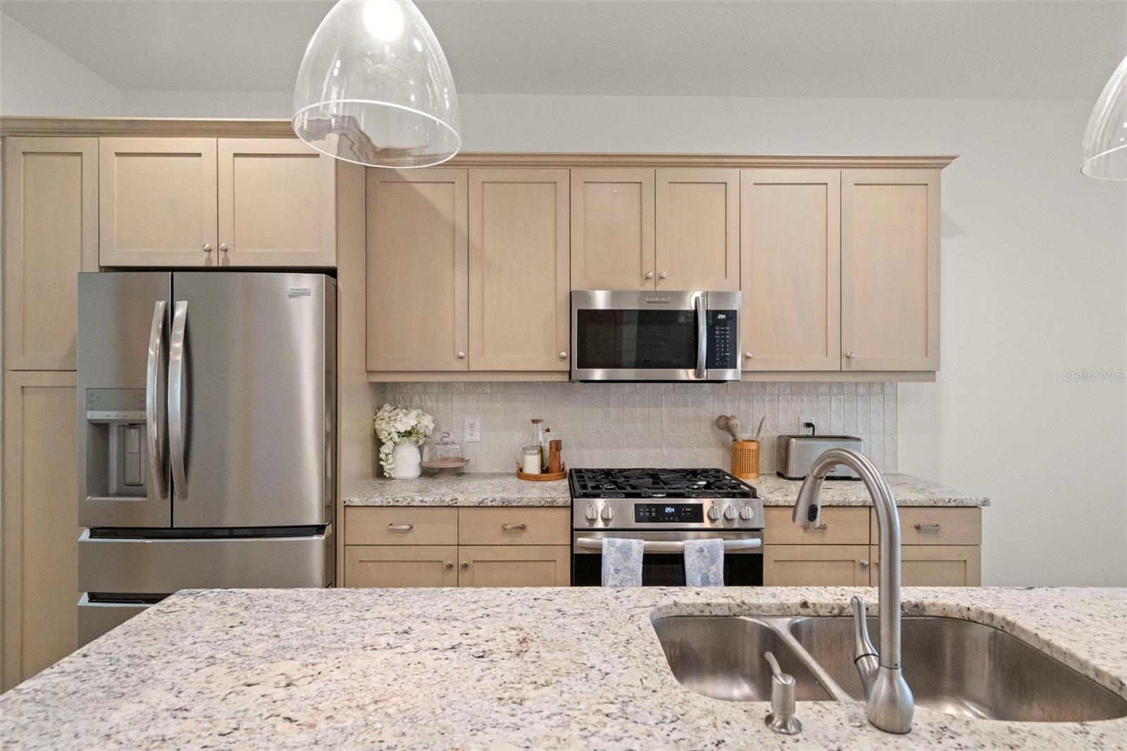 Listing photo id 6 for 3500 Cowart Street