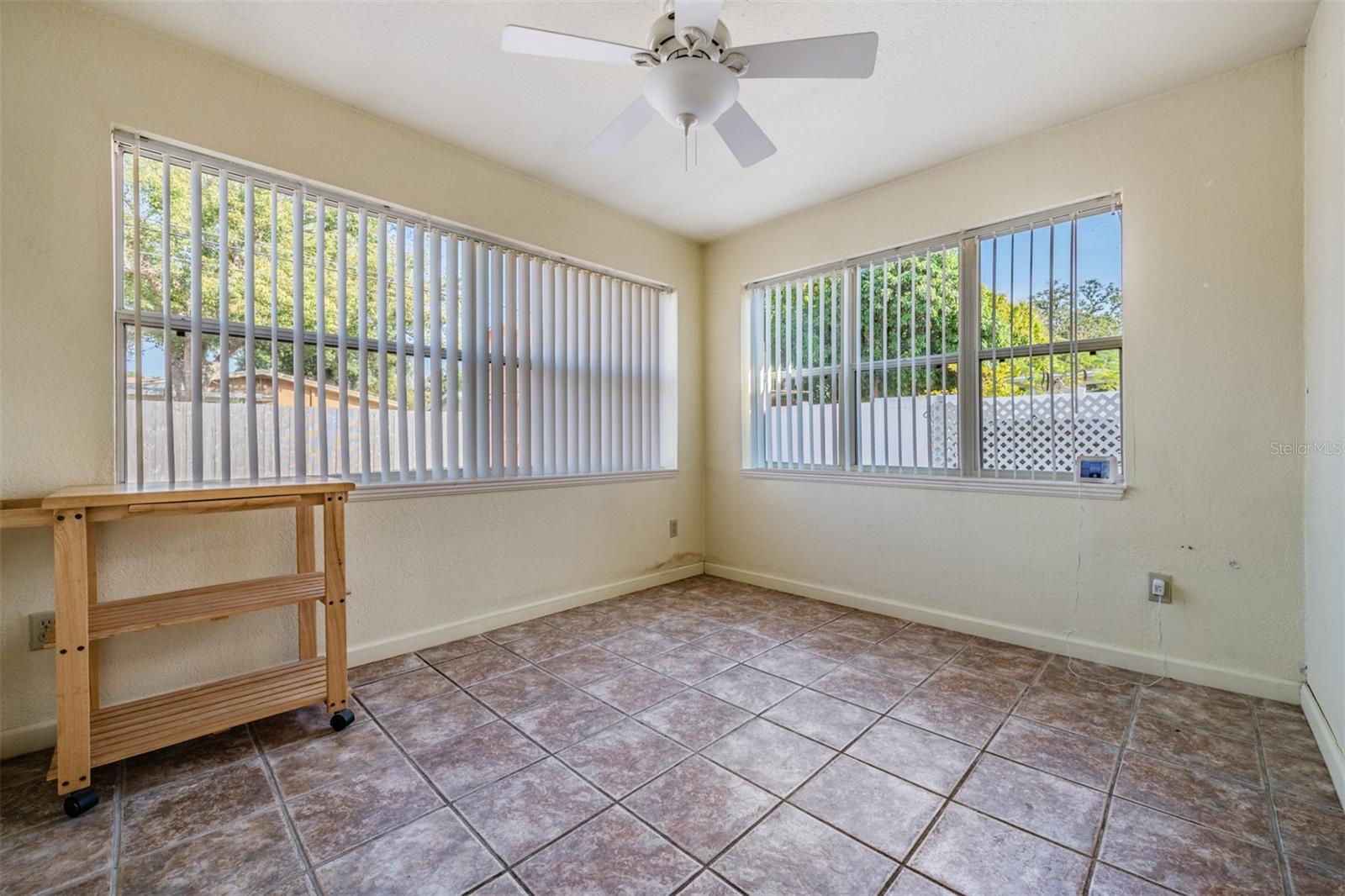 Image 13 of 26 For 2208 Coit Road