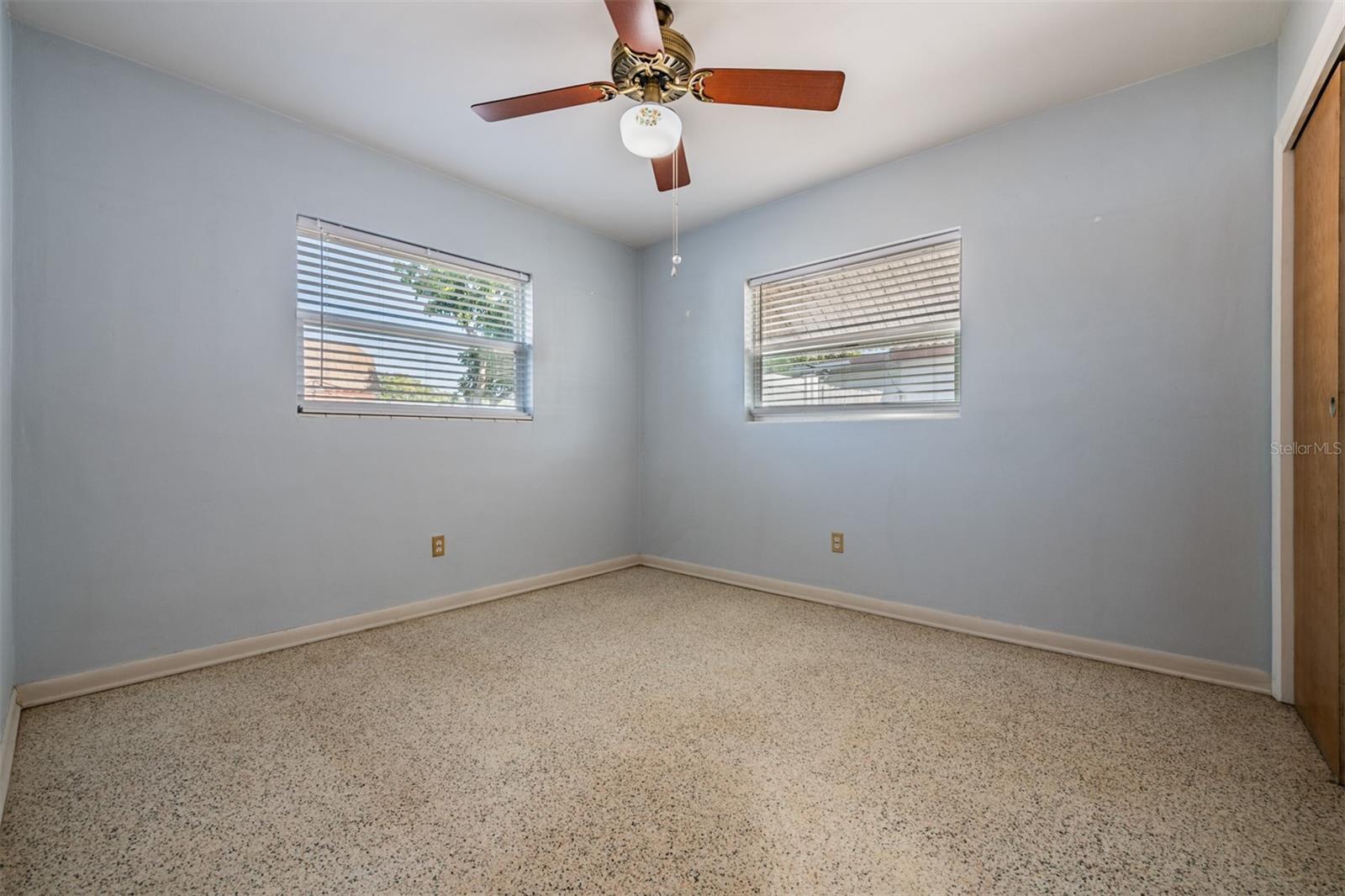 Image 4 of 26 For 2208 Coit Road