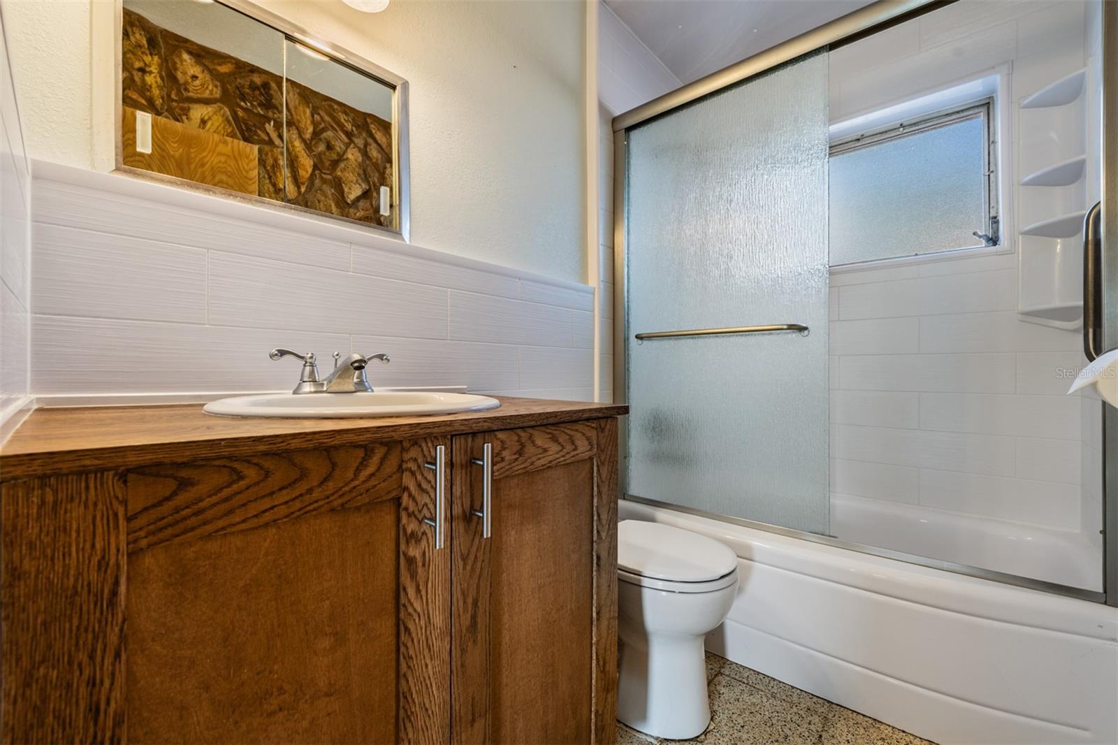 Image 7 of 26 For 2208 Coit Road