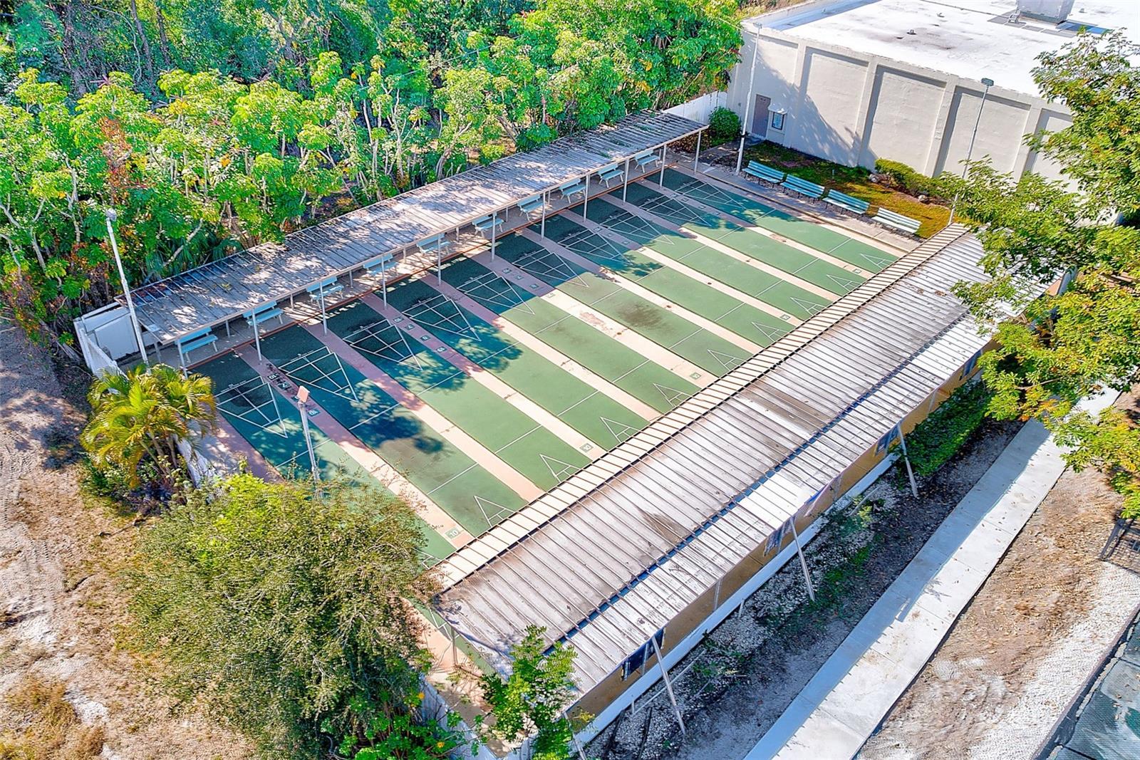 Image 35 of 44 For 6070 80th Street N 415