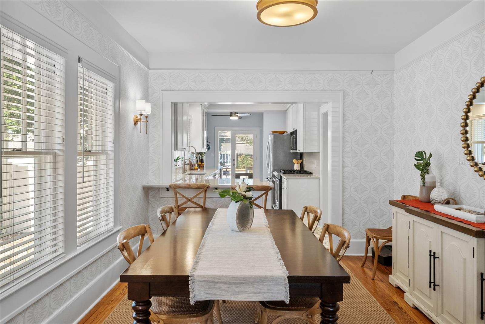 Image 7 of 36 For 3009 San Rafael Street