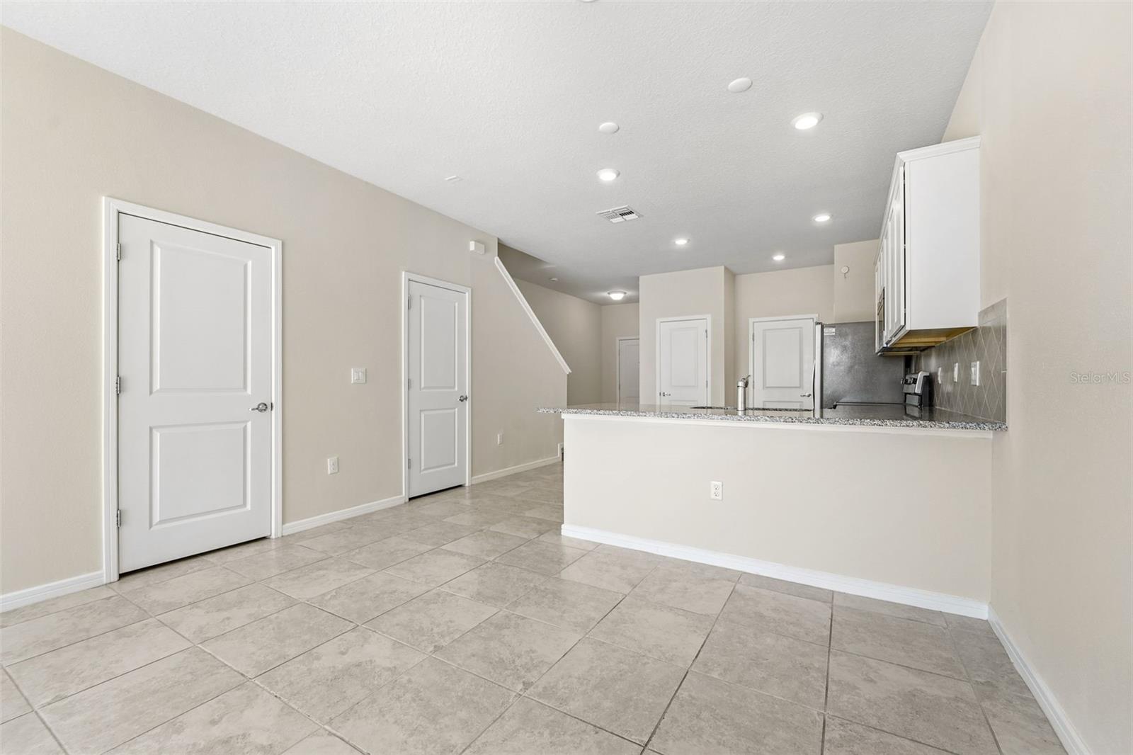 Image 10 of 32 For 31332 Amberview Bend