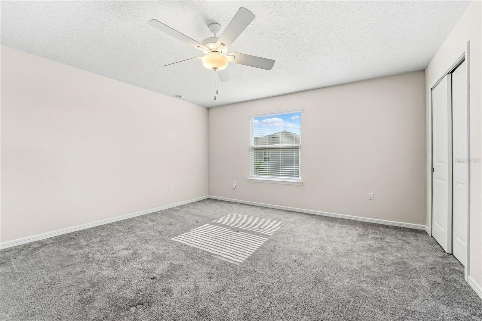 Image 15 of 32 For 31332 Amberview Bend