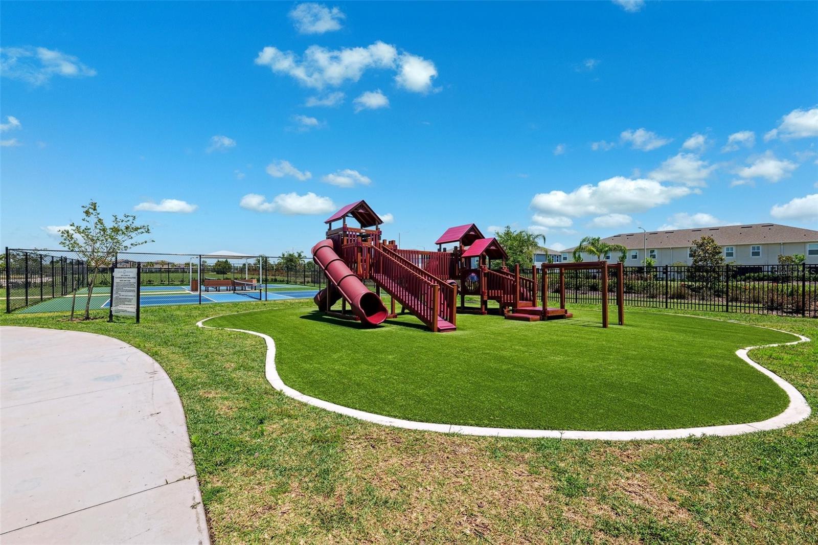 Image 25 of 32 For 31332 Amberview Bend