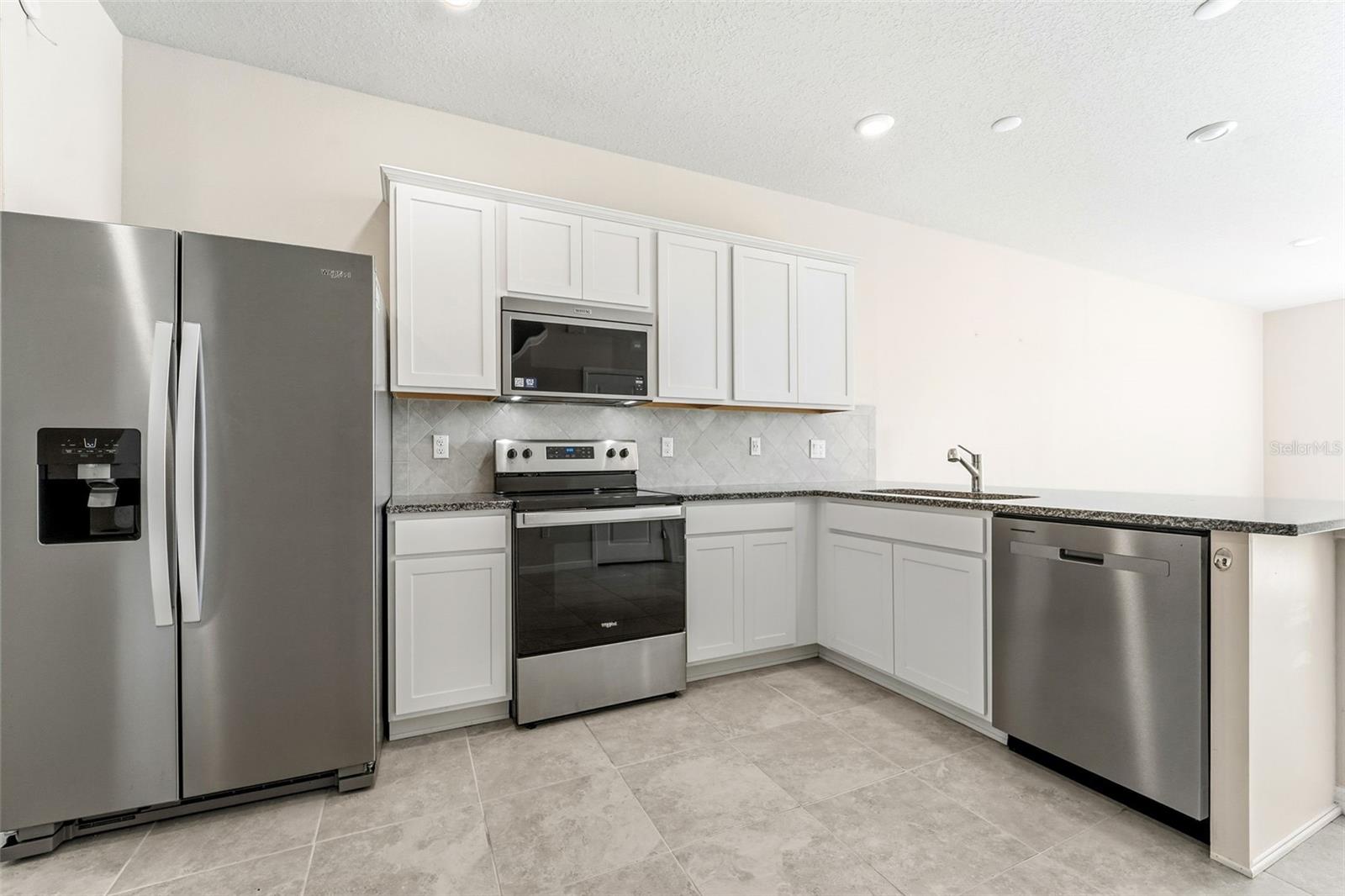 Image 8 of 32 For 31332 Amberview Bend