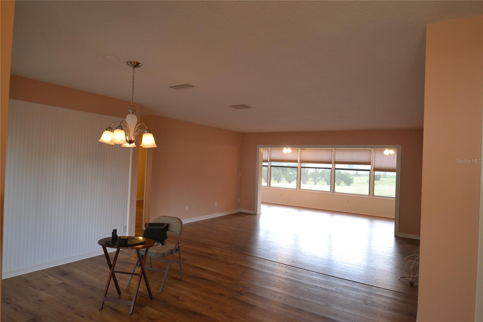 Image 16 of 50 For 40 Gretchen Court