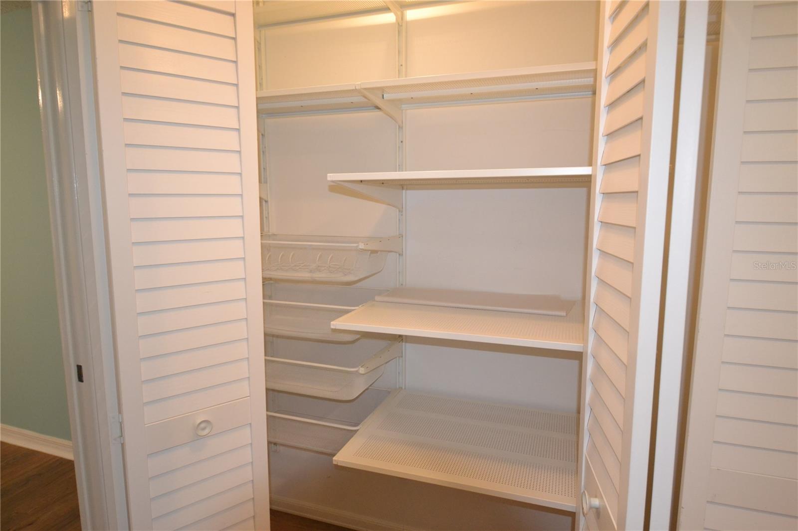 Image 19 of 50 For 40 Gretchen Court