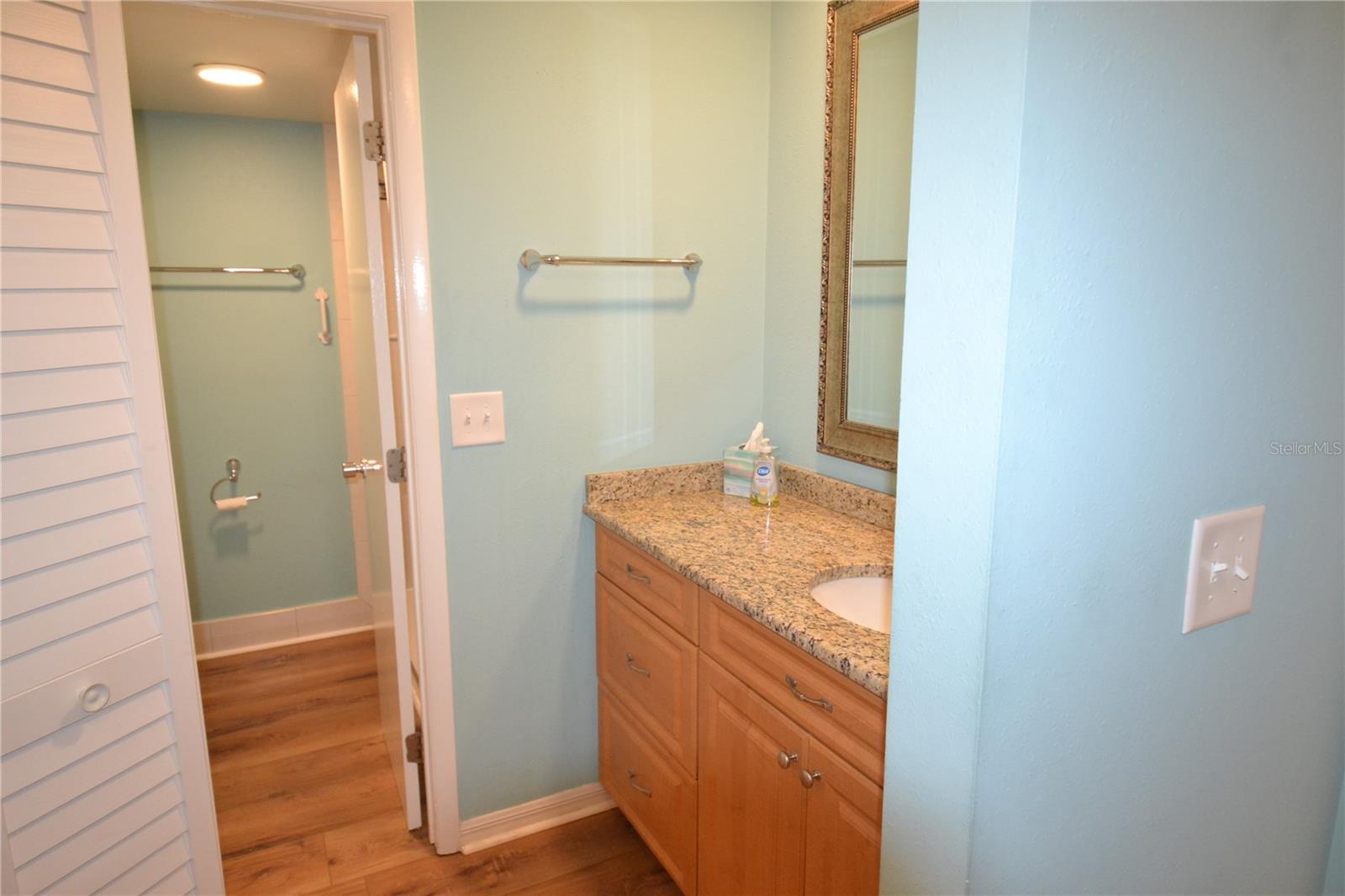 Image 21 of 50 For 40 Gretchen Court