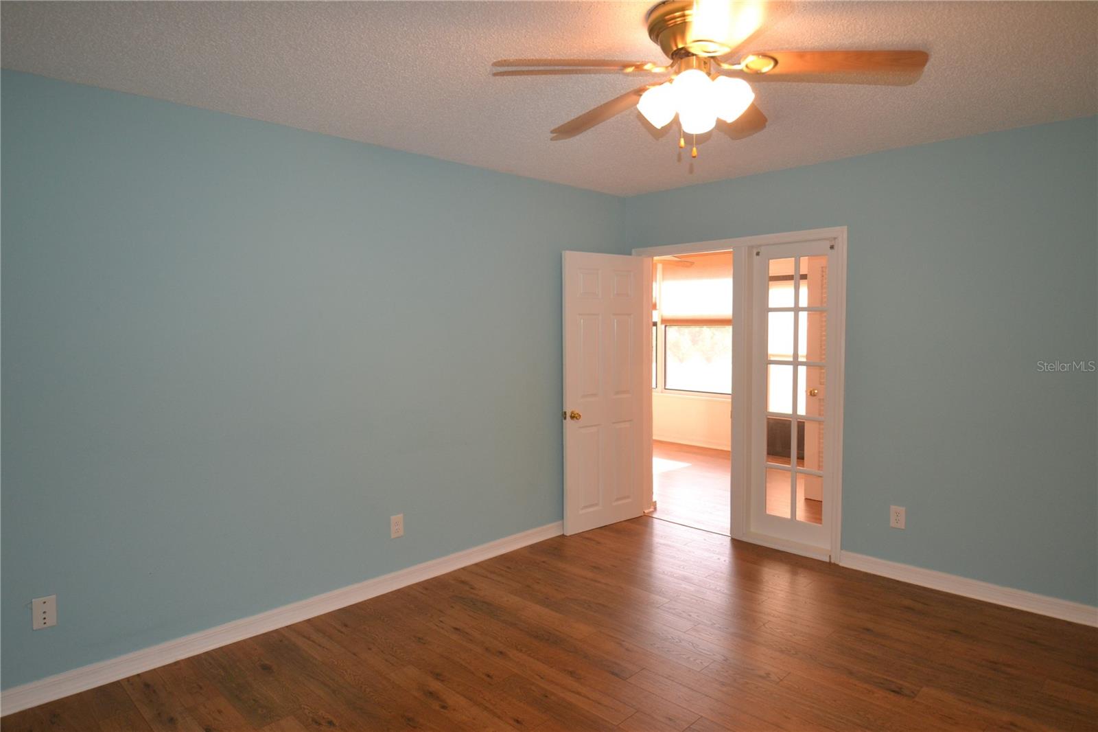 Image 26 of 50 For 40 Gretchen Court