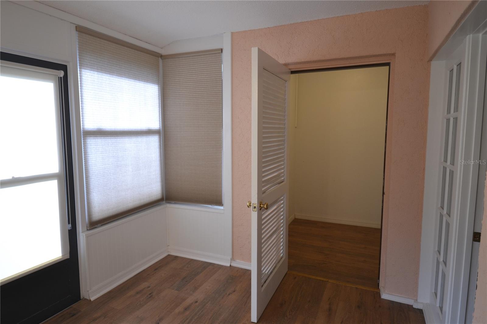 Image 30 of 50 For 40 Gretchen Court