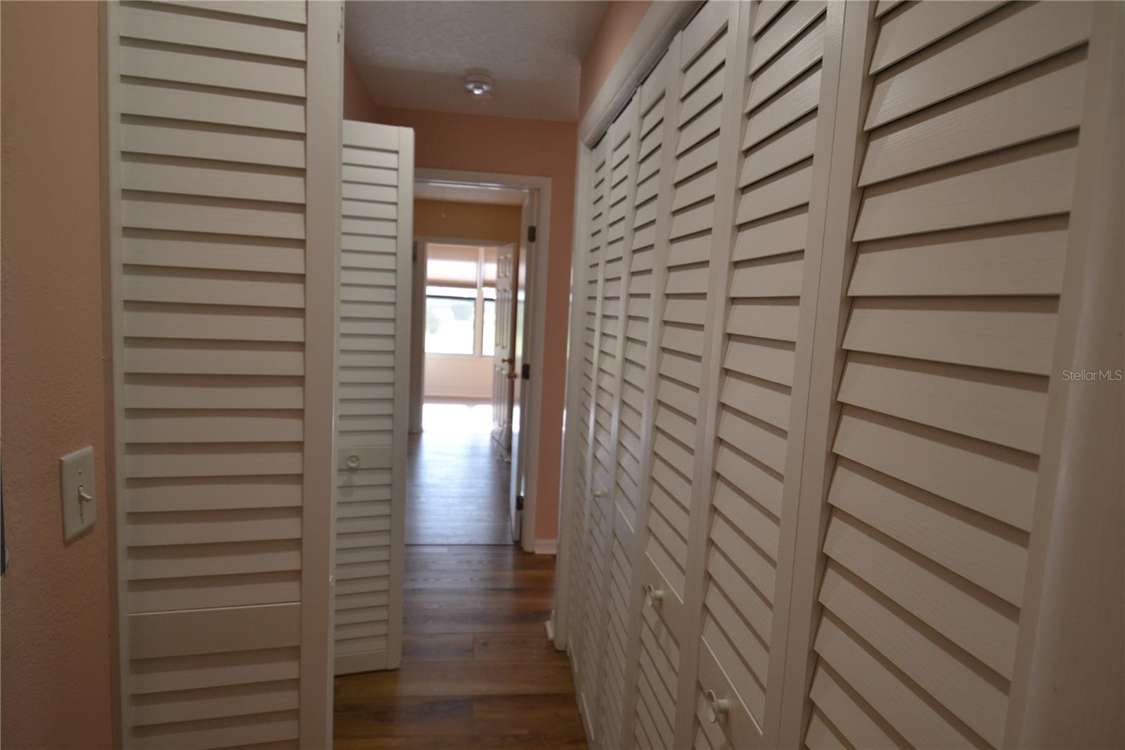 Image 46 of 50 For 40 Gretchen Court