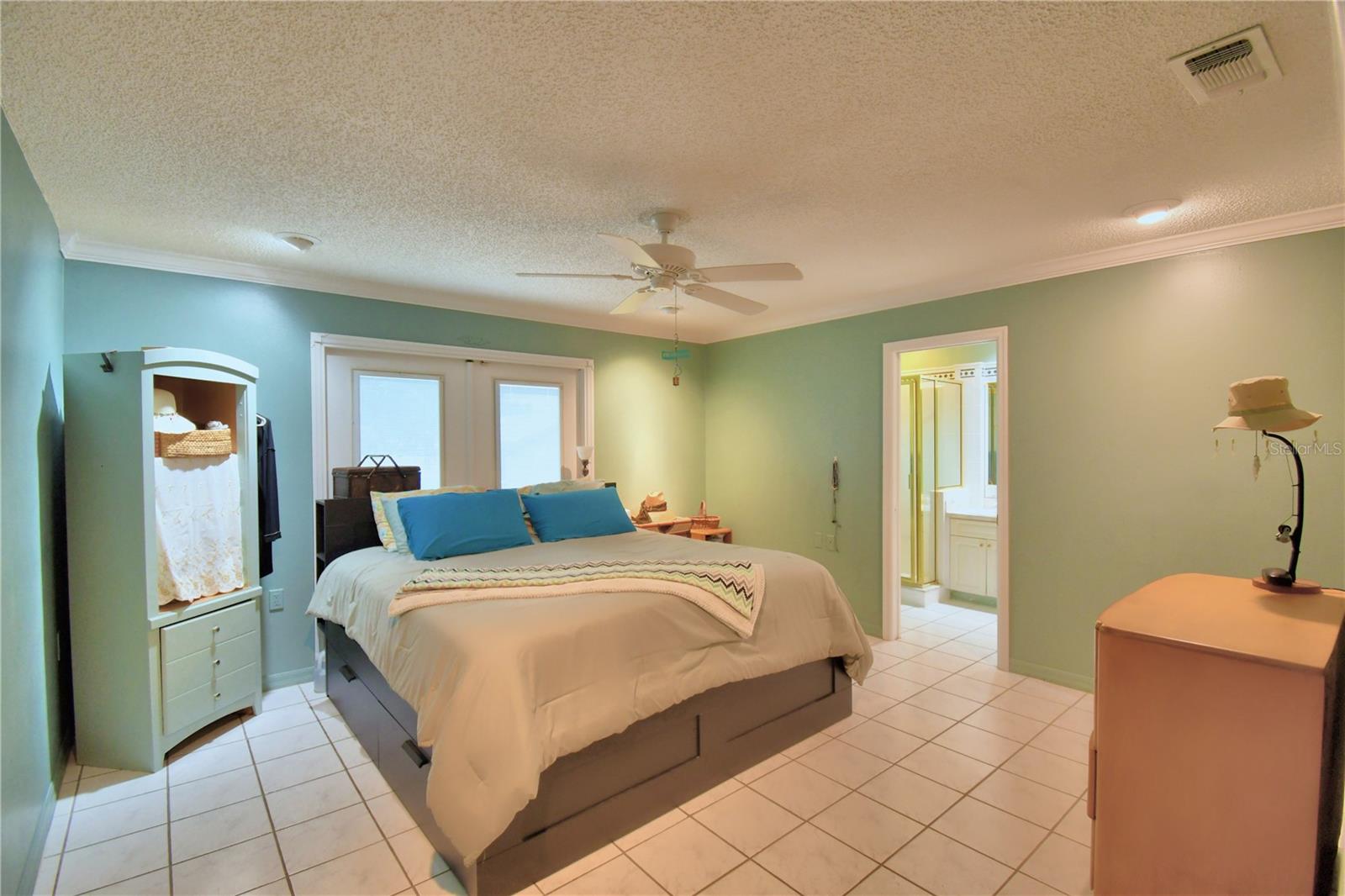 Image 25 of 84 For 3142 Valley High Drive