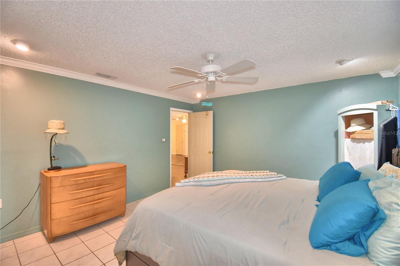 Image 37 of 84 For 3142 Valley High Drive