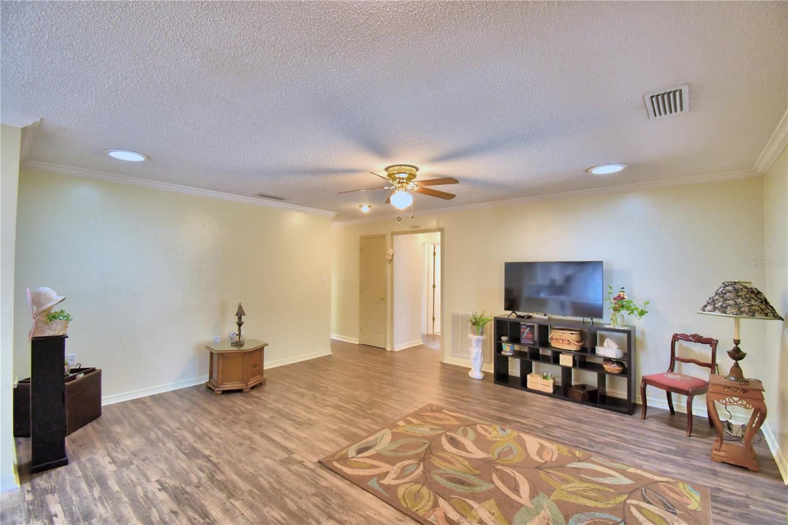 Image 57 of 84 For 3142 Valley High Drive