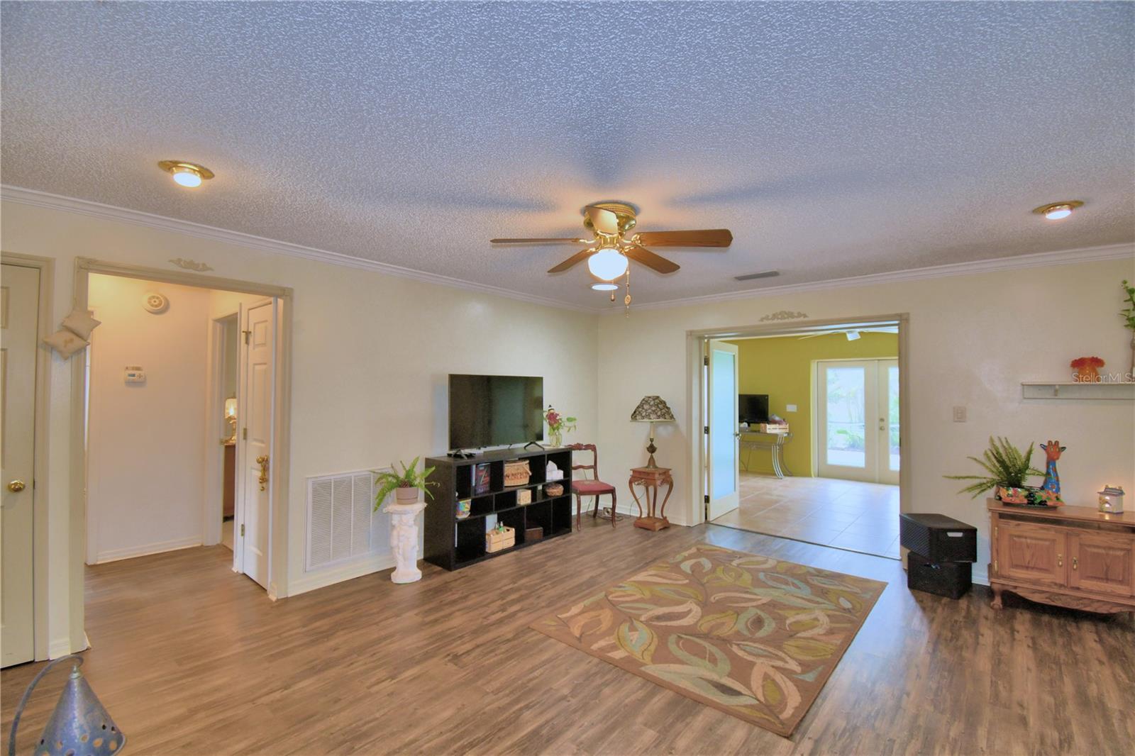 Image 63 of 84 For 3142 Valley High Drive