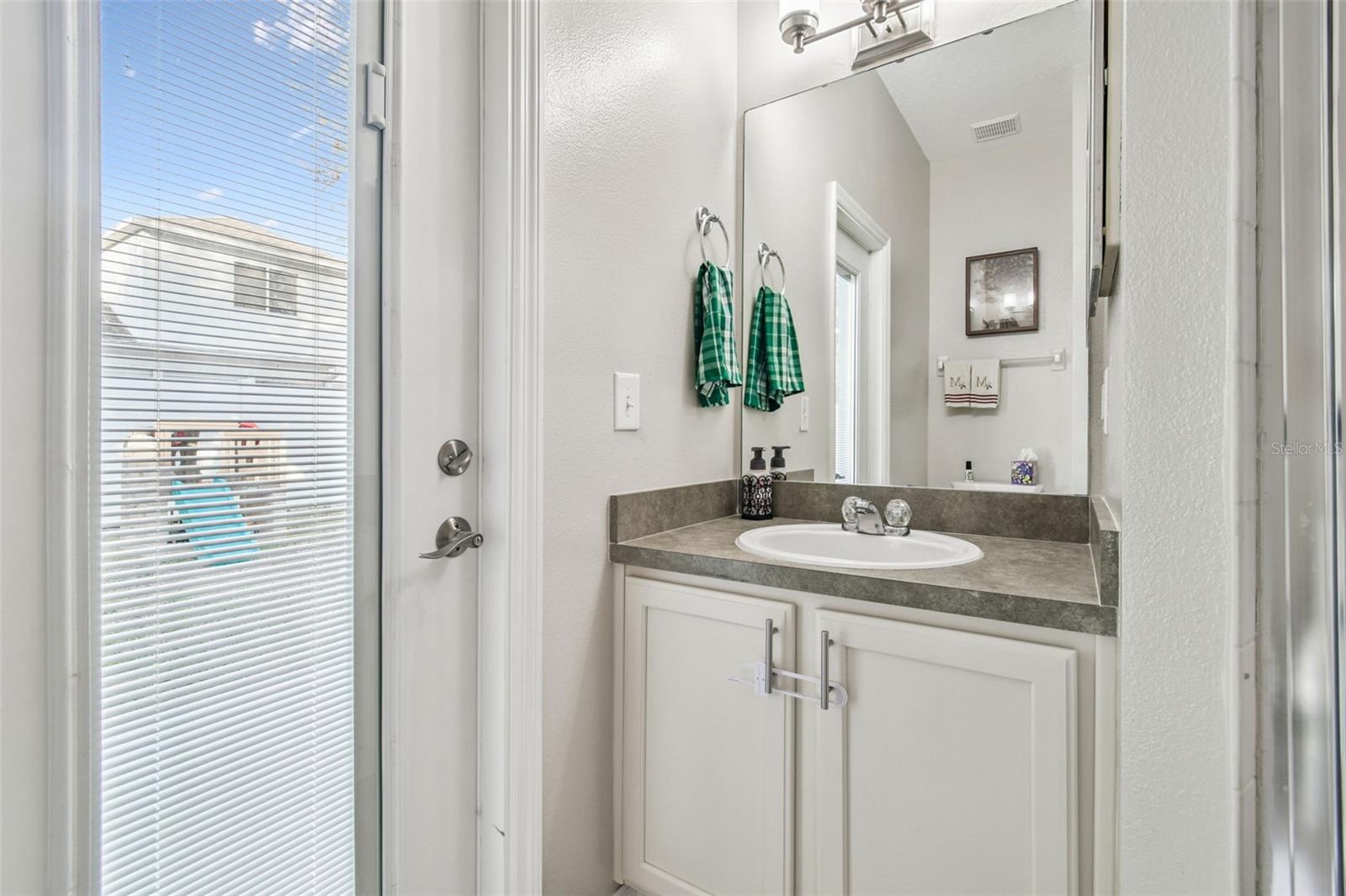 Image 23 of 34 For 5911 Plummer Slade Court