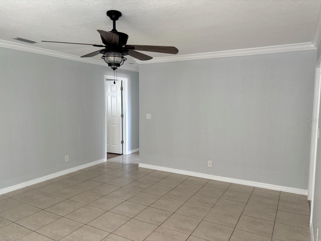 Image 13 of 17 For 4431 Wallace Avenue