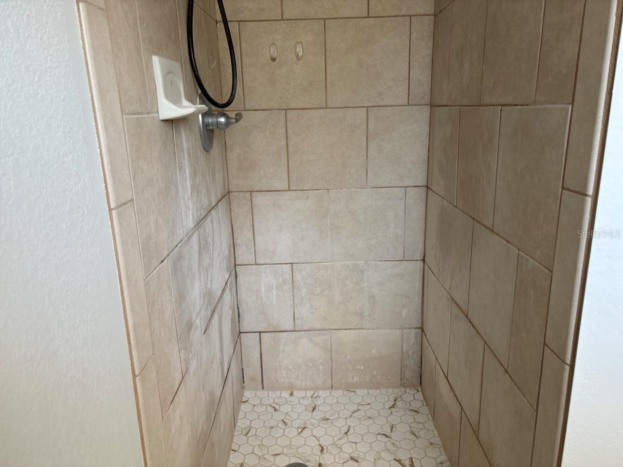 Image 6 of 17 For 4431 Wallace Avenue