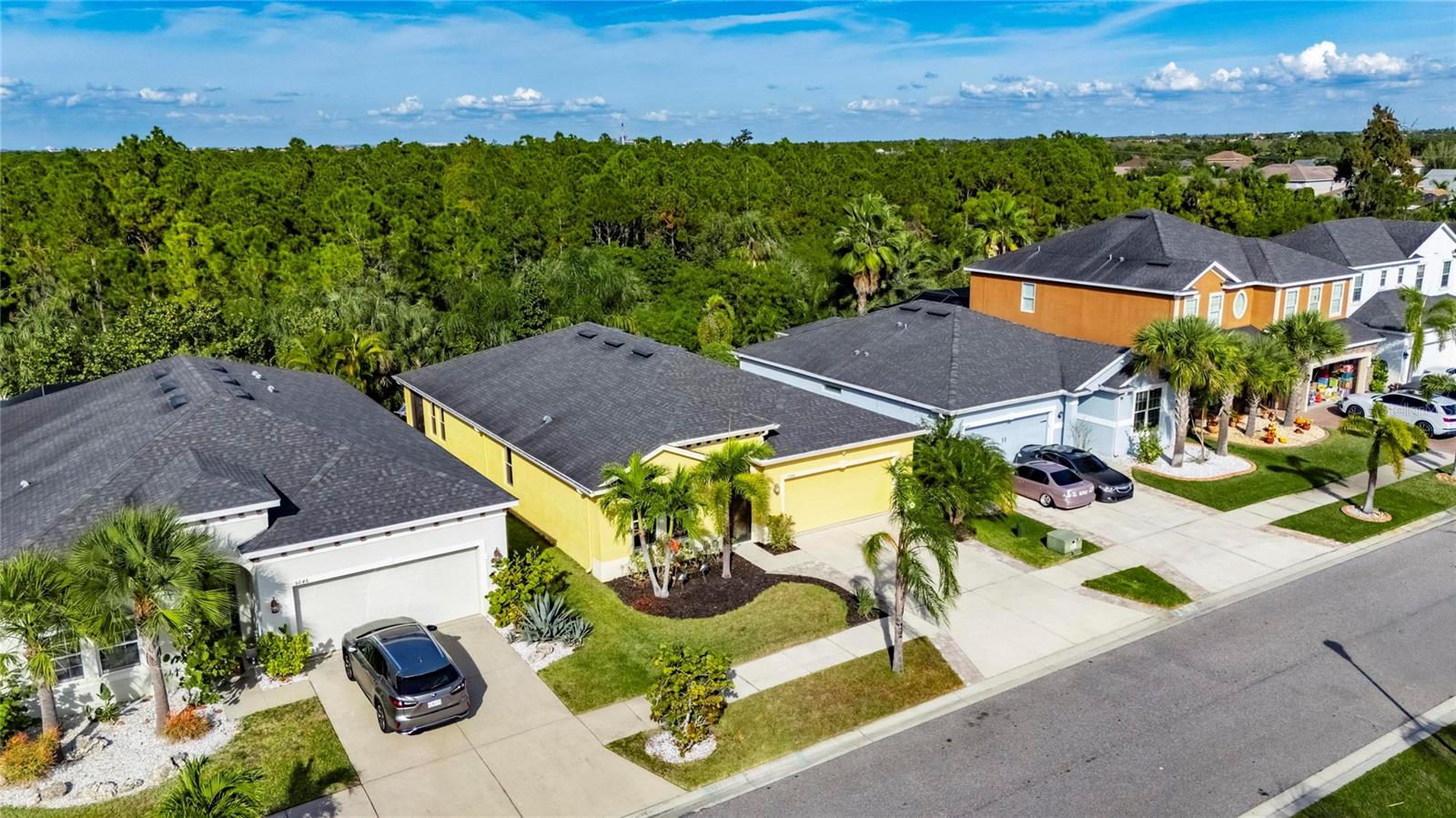 Image 13 of 74 For 5048 Inshore Landing Drive