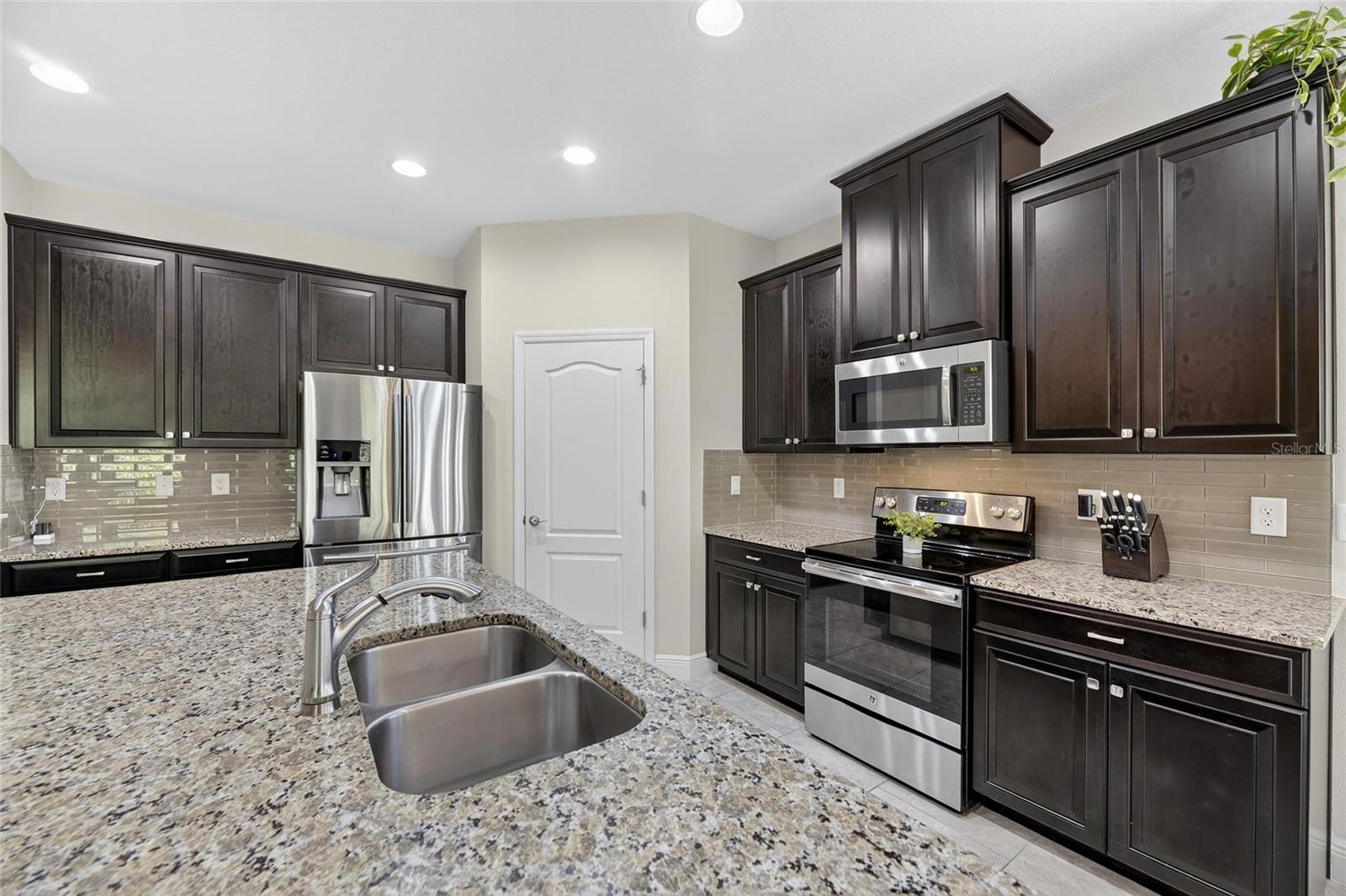 Image 32 of 74 For 5048 Inshore Landing Drive